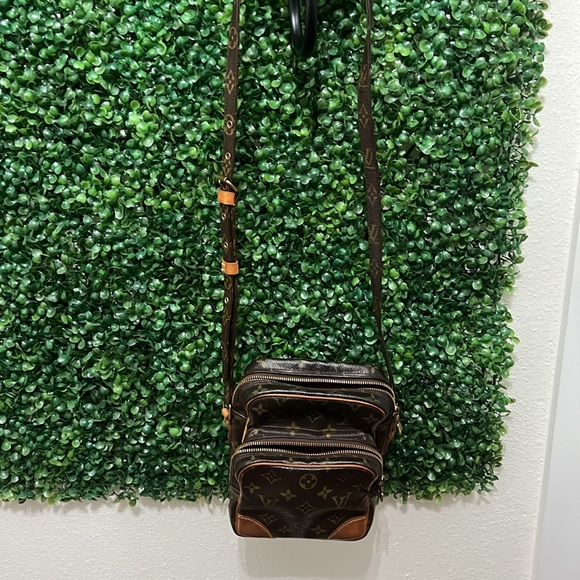 Louis Vuitton crossbody - Picture 5 of 5